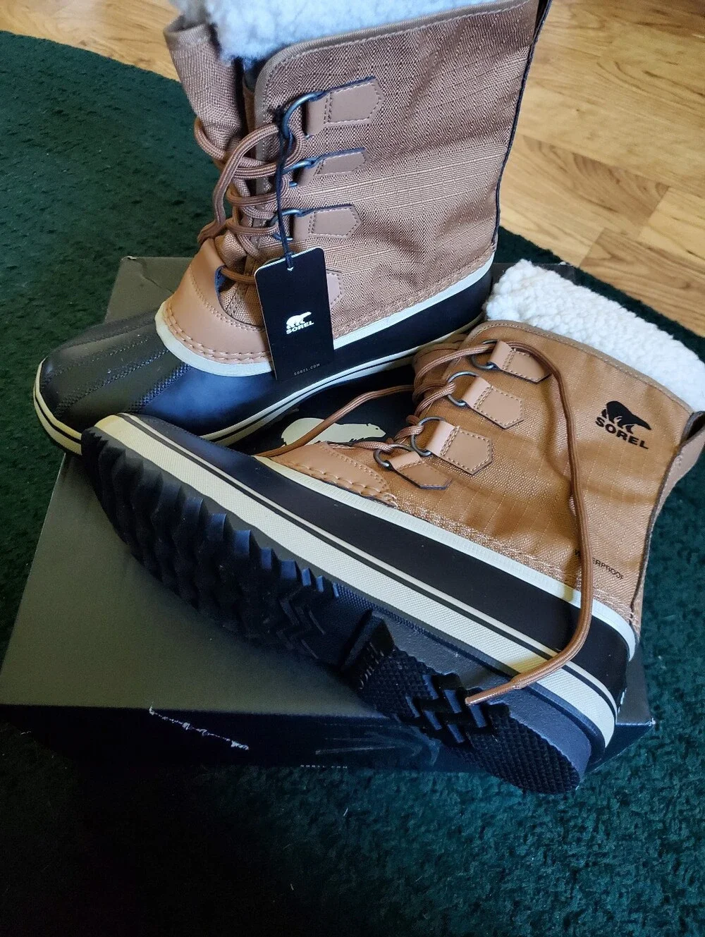NWT Sorel Winter Carnival Camel Brown  Women's Winter Boot Size 10 Waterproof